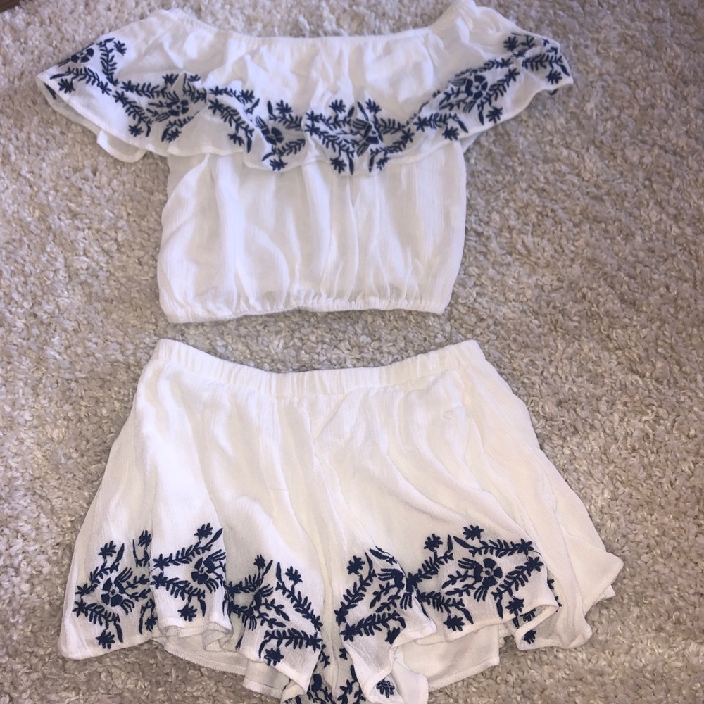 White two piece set